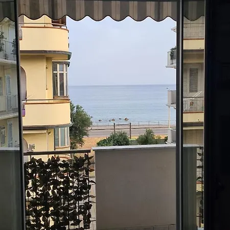 Casa Miro' Appartement Capo dʼOrlando Buitenkant foto